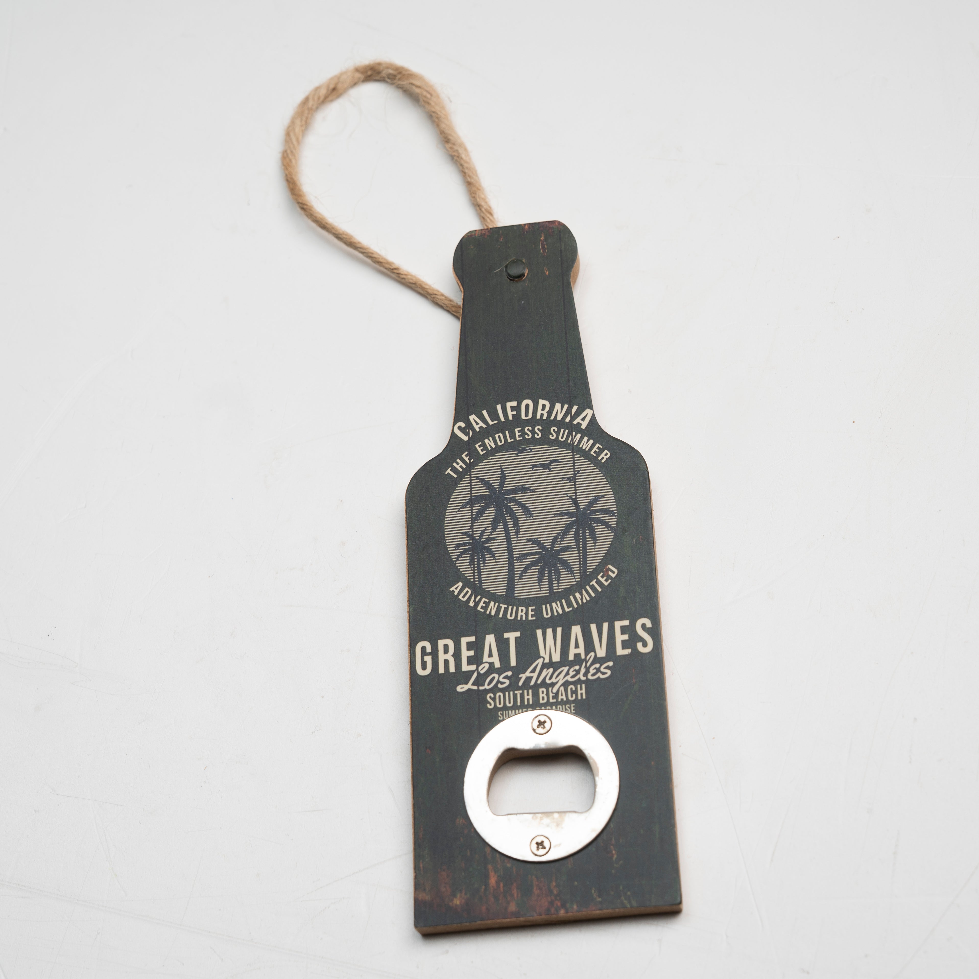 פותחן בקבוקים מעץ